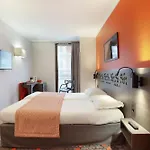 Eiffel Capitol Hotel Paris