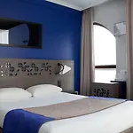 Eiffel Capitol Hotel Paris