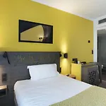 Hotel Eiffel Capitol 3*
