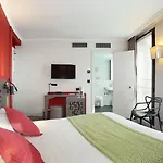 Eiffel Capitol Hotel
