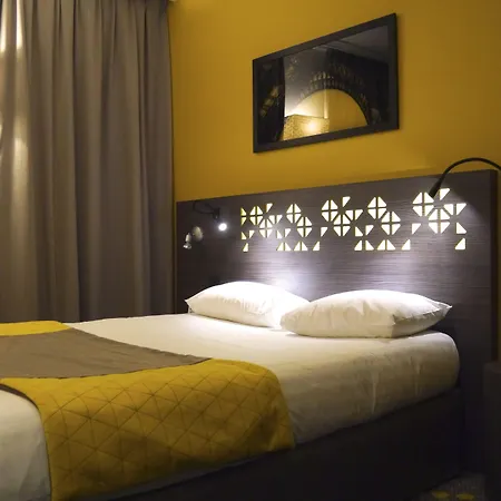 Hotel Eiffel Capitol 3*