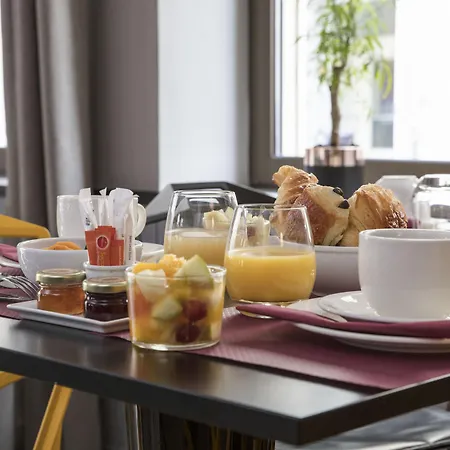 Hotel Eiffel Capitol Parigi