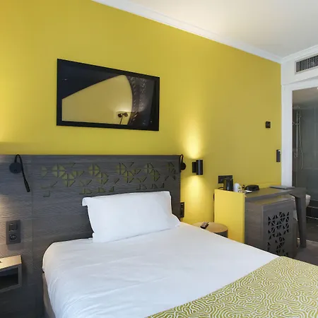 Hotel Eiffel Capitol 3*