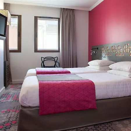 Hotel Eiffel Capitol Parigi