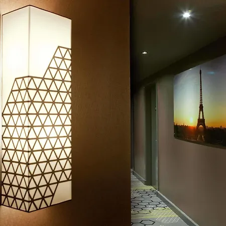 Hotel Eiffel Capitol Parigi