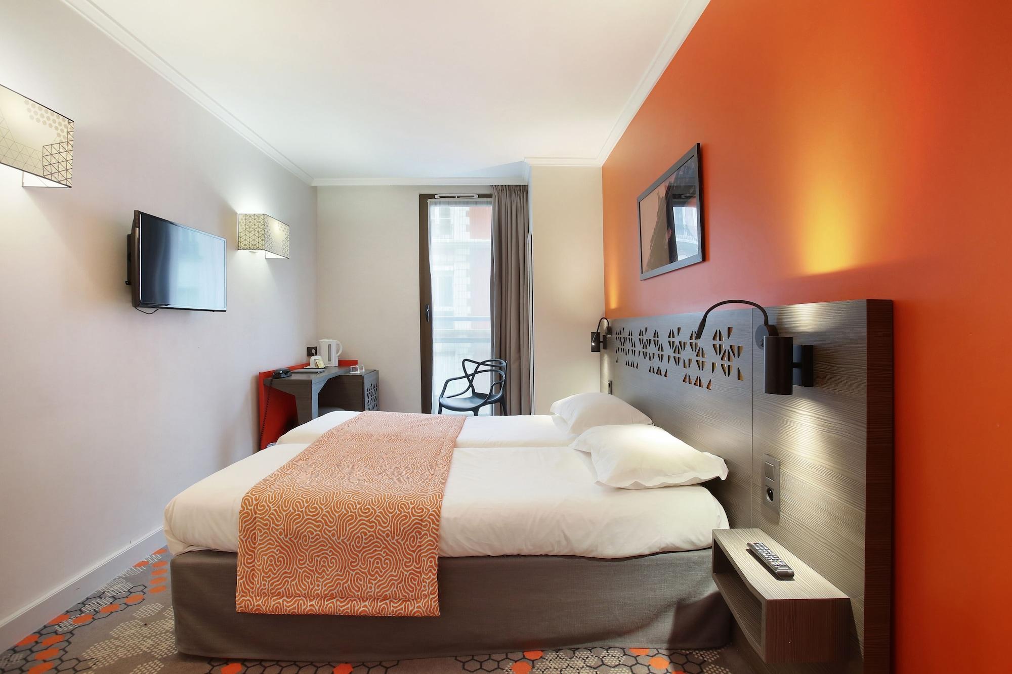 Eiffel Capitol Hotel Parigi