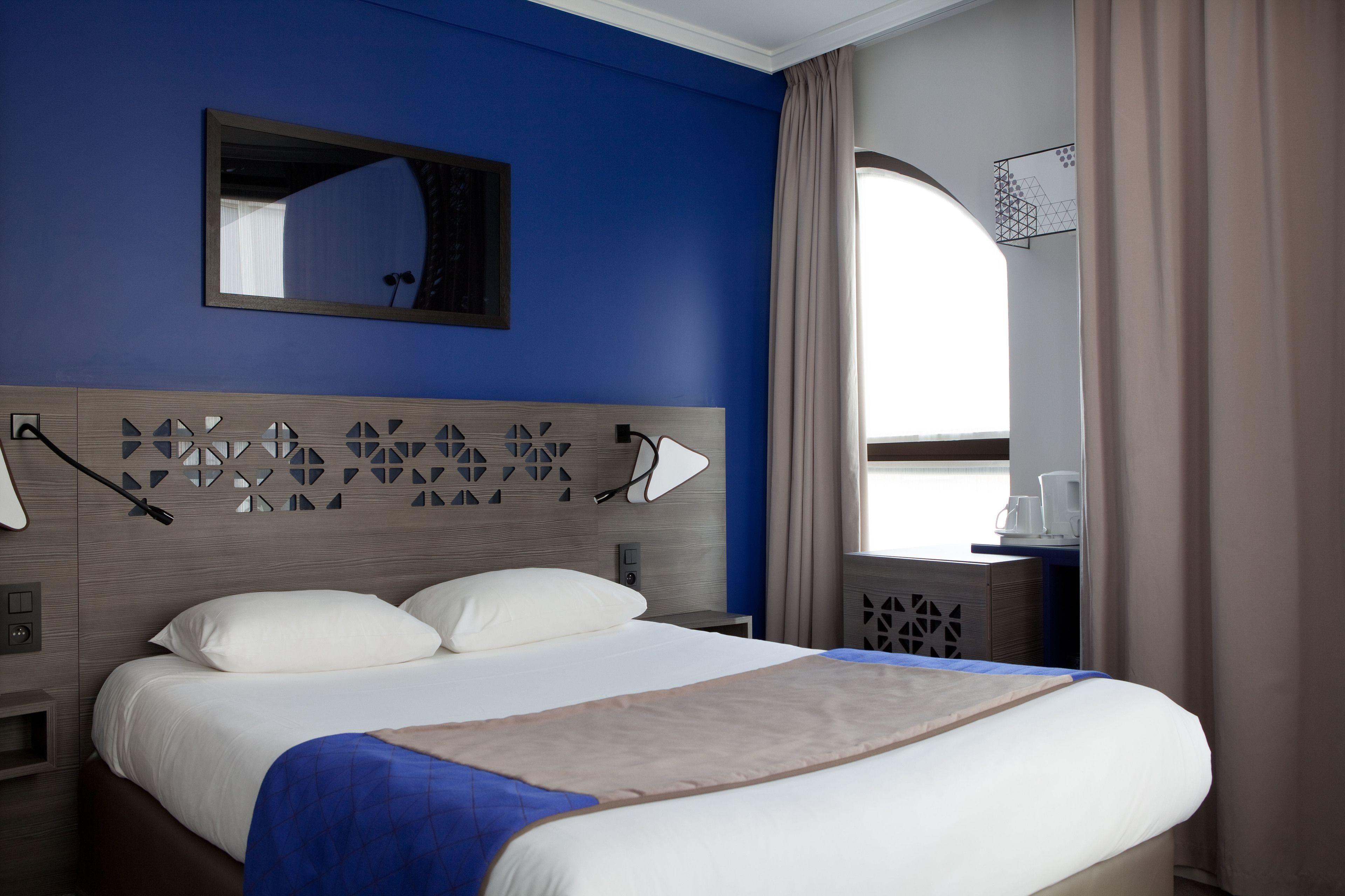 Eiffel Capitol Hotel Paris