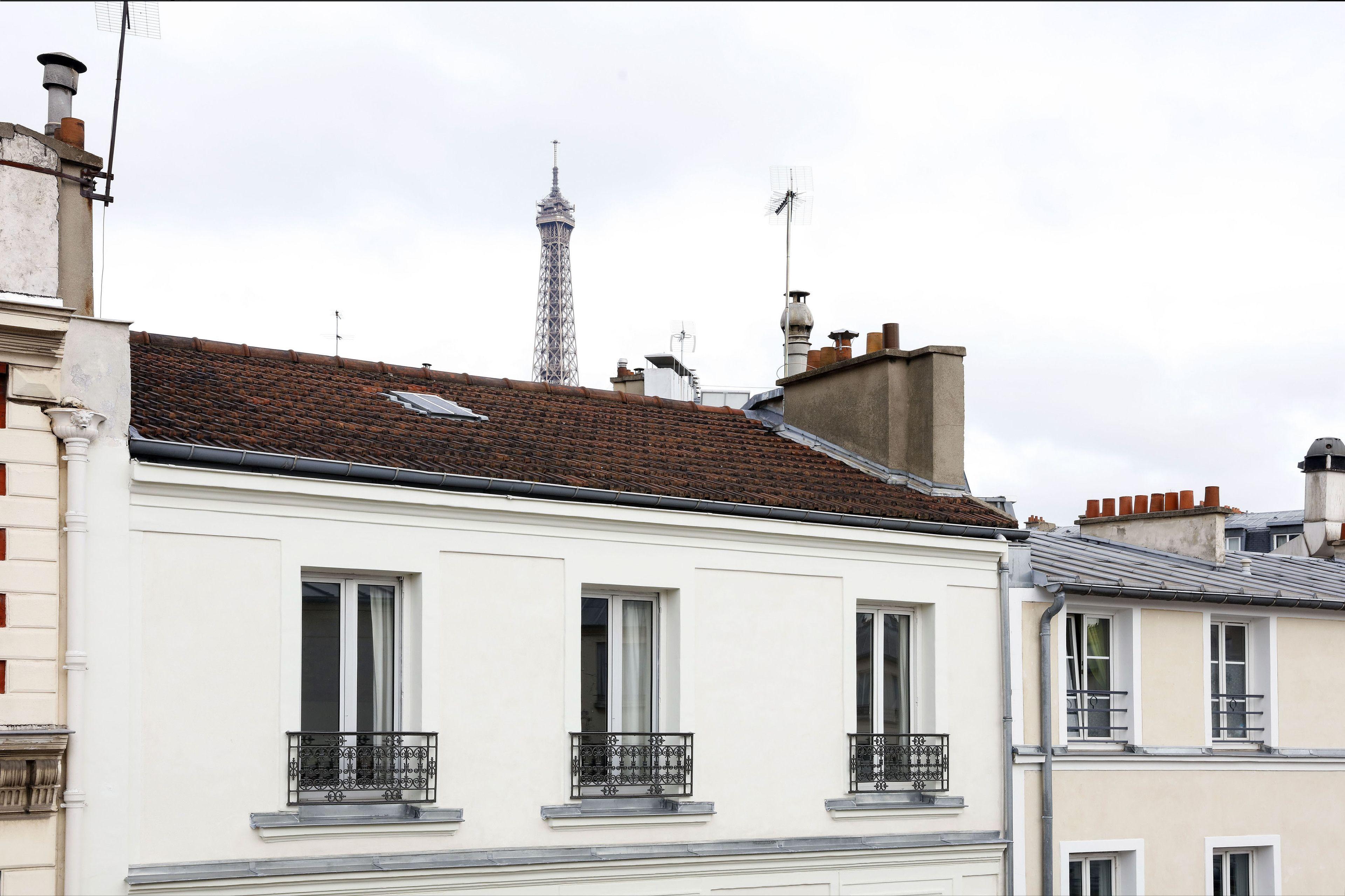 Eiffel Capitol Hotel