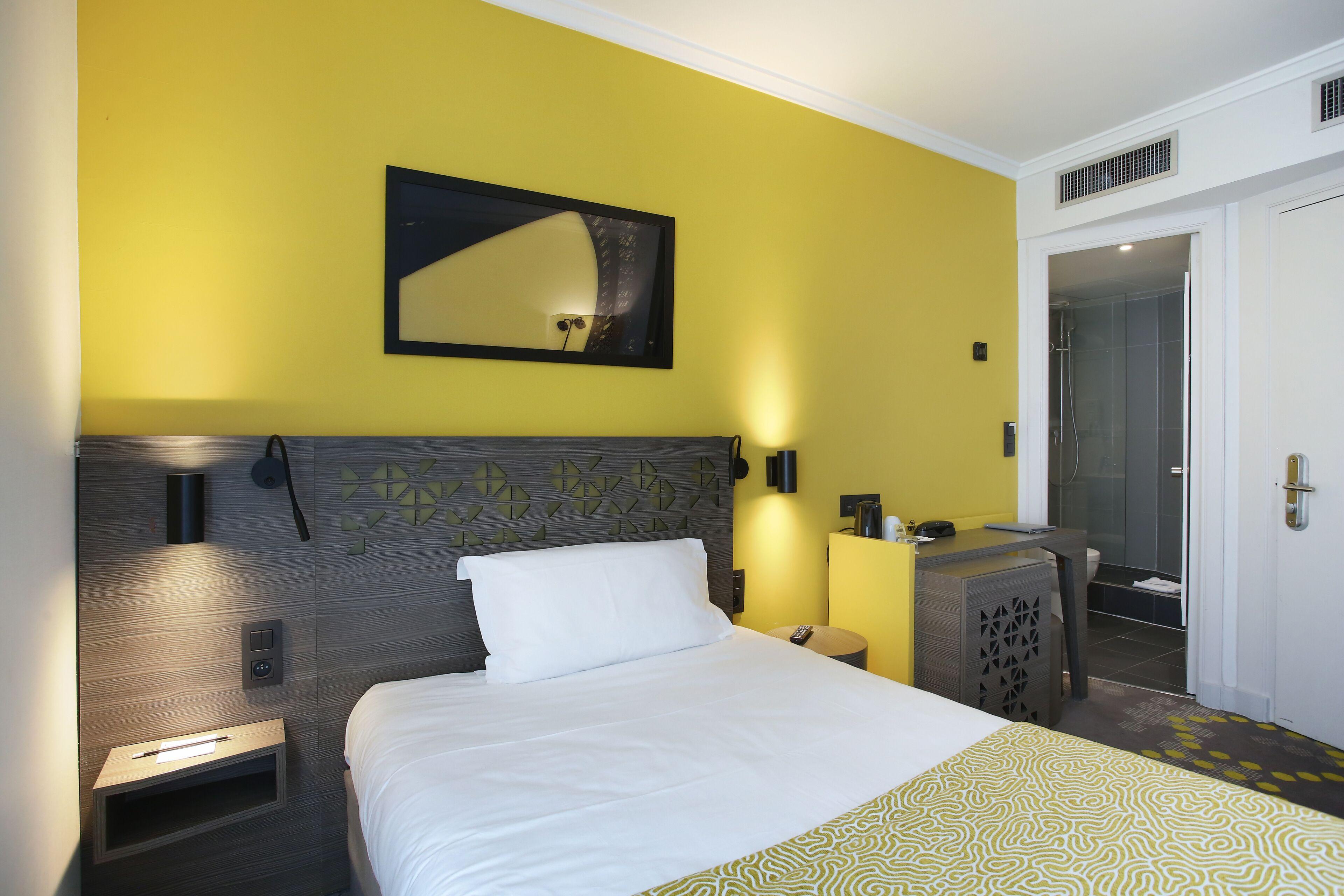 Hotel Eiffel Capitol 3*