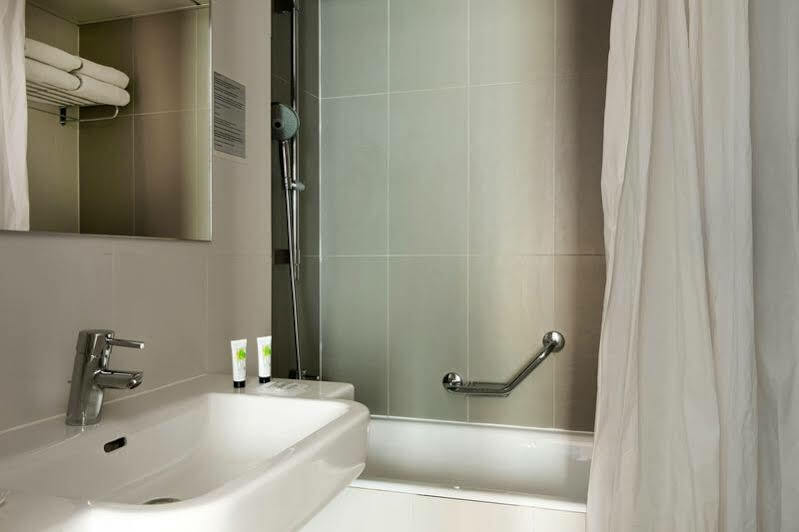 Eiffel Capitol Hotel